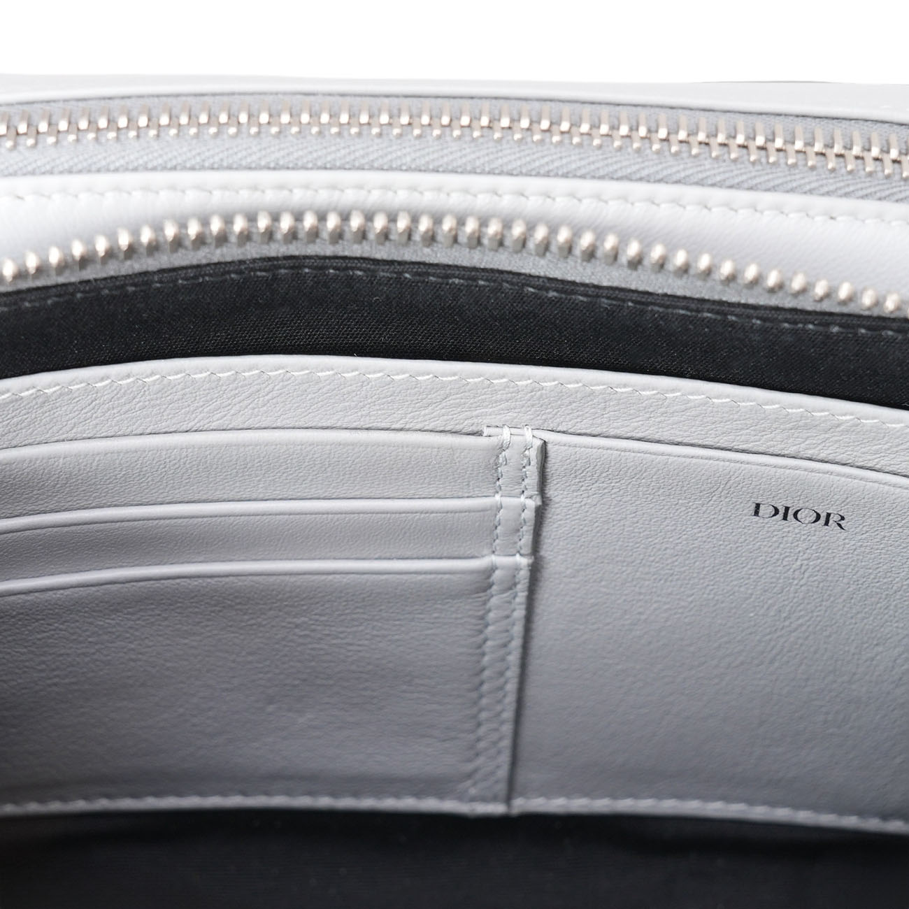 CHRISTIAN DIOR(USED)디올 다이아몬드 스트랩 파우치 로스백